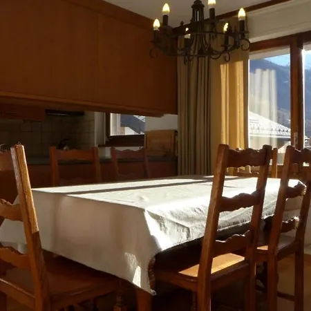 Sleeps 6 Wifi